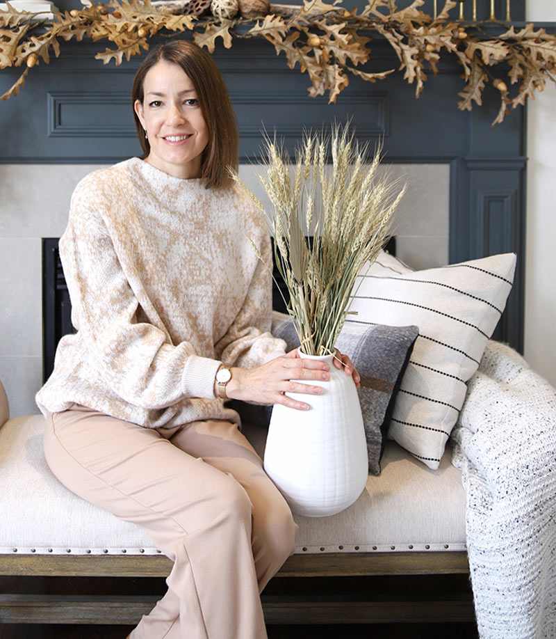 Blog-Home-Fashion-11-12-21-Block3 For a picnic among friends, looks can be feminine and playful