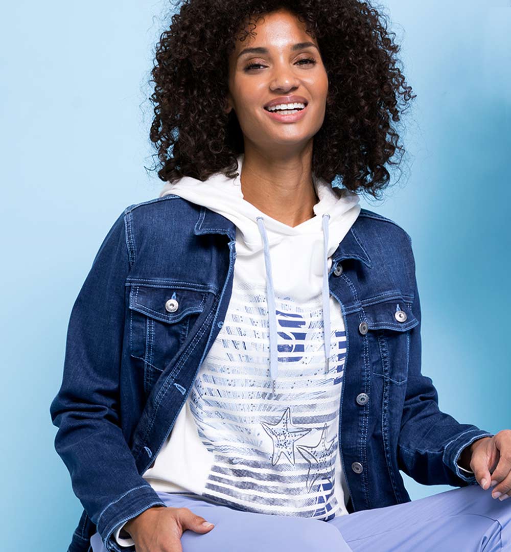 TrendsSS22-Denim Casual denim looks are now high on the fashion agenda.