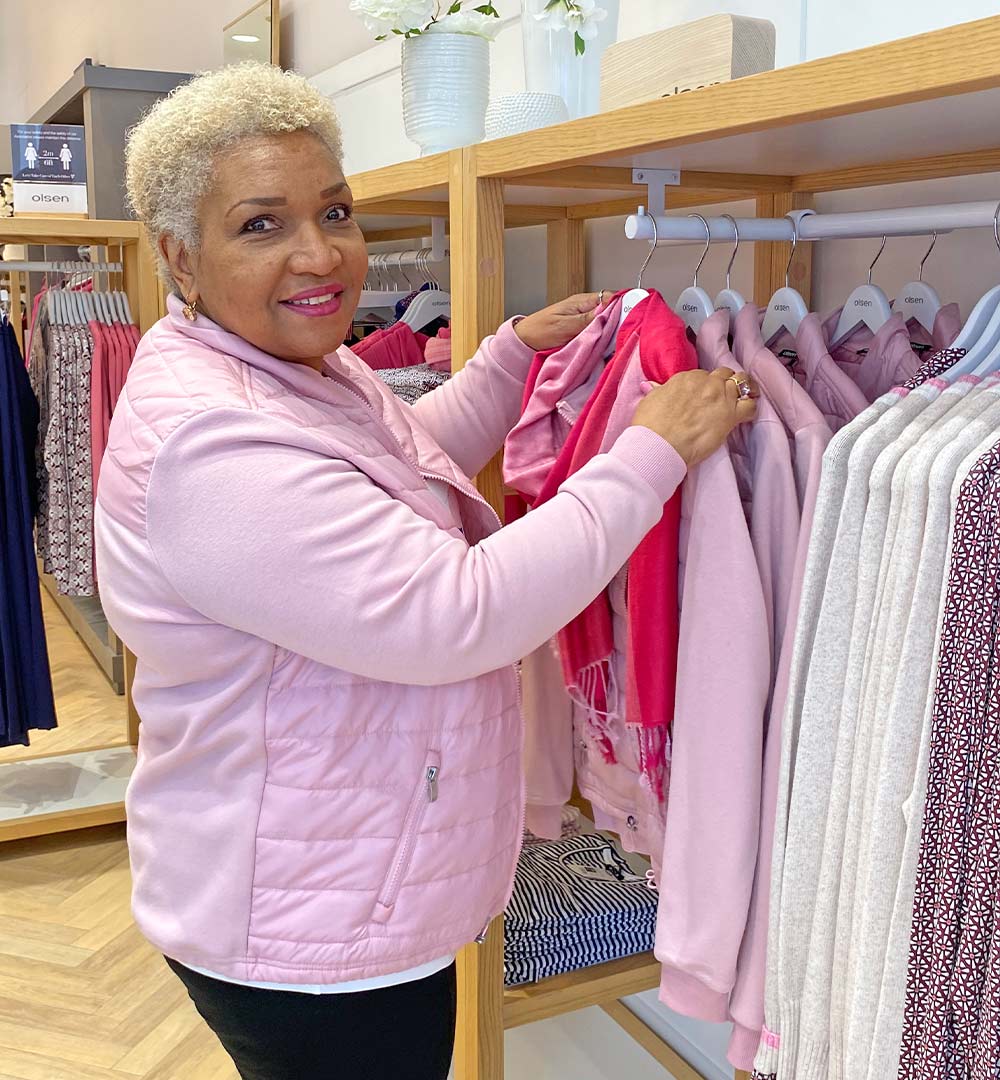 Weltfrauentag-Sheron2 11 year old Mila Lina is the daughter of our lovely colleague Gaby.